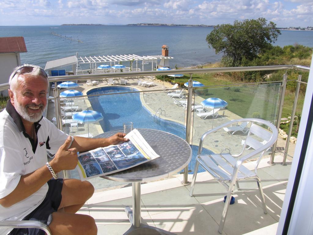 Nushev Hotel Sveti Vlas Ngoại thất bức ảnh