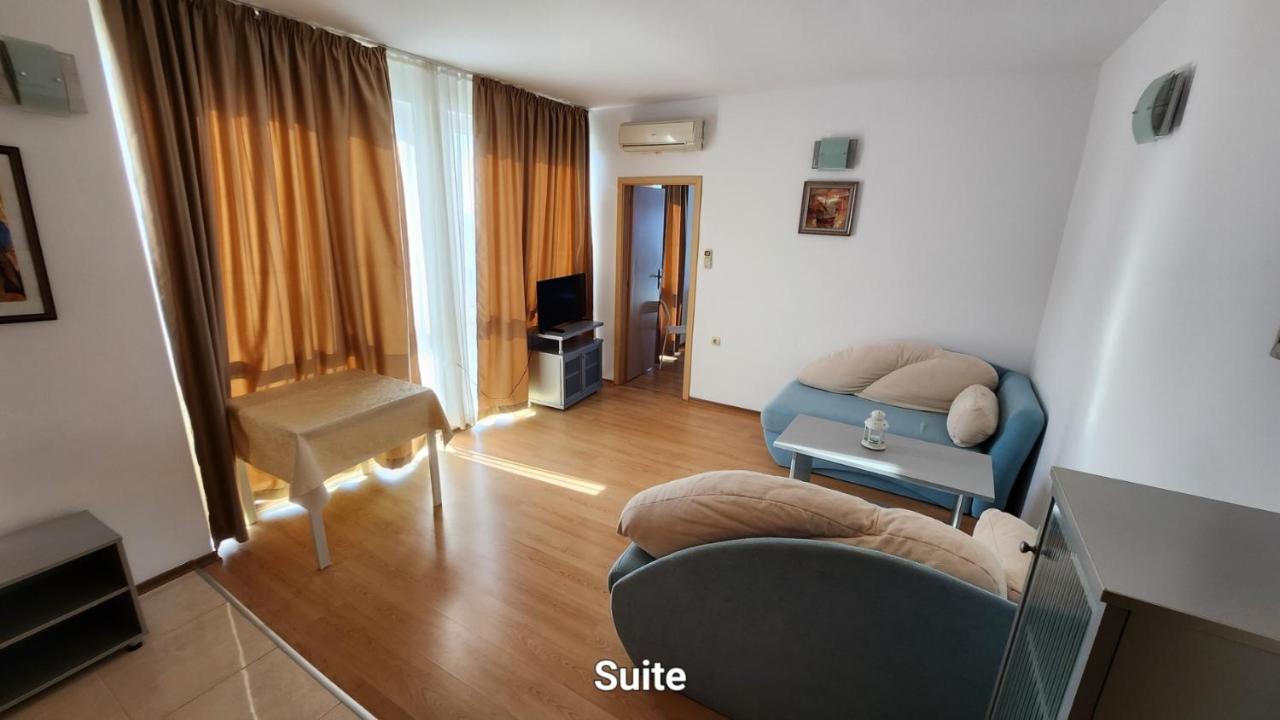 Nushev Hotel Sveti Vlas Ngoại thất bức ảnh