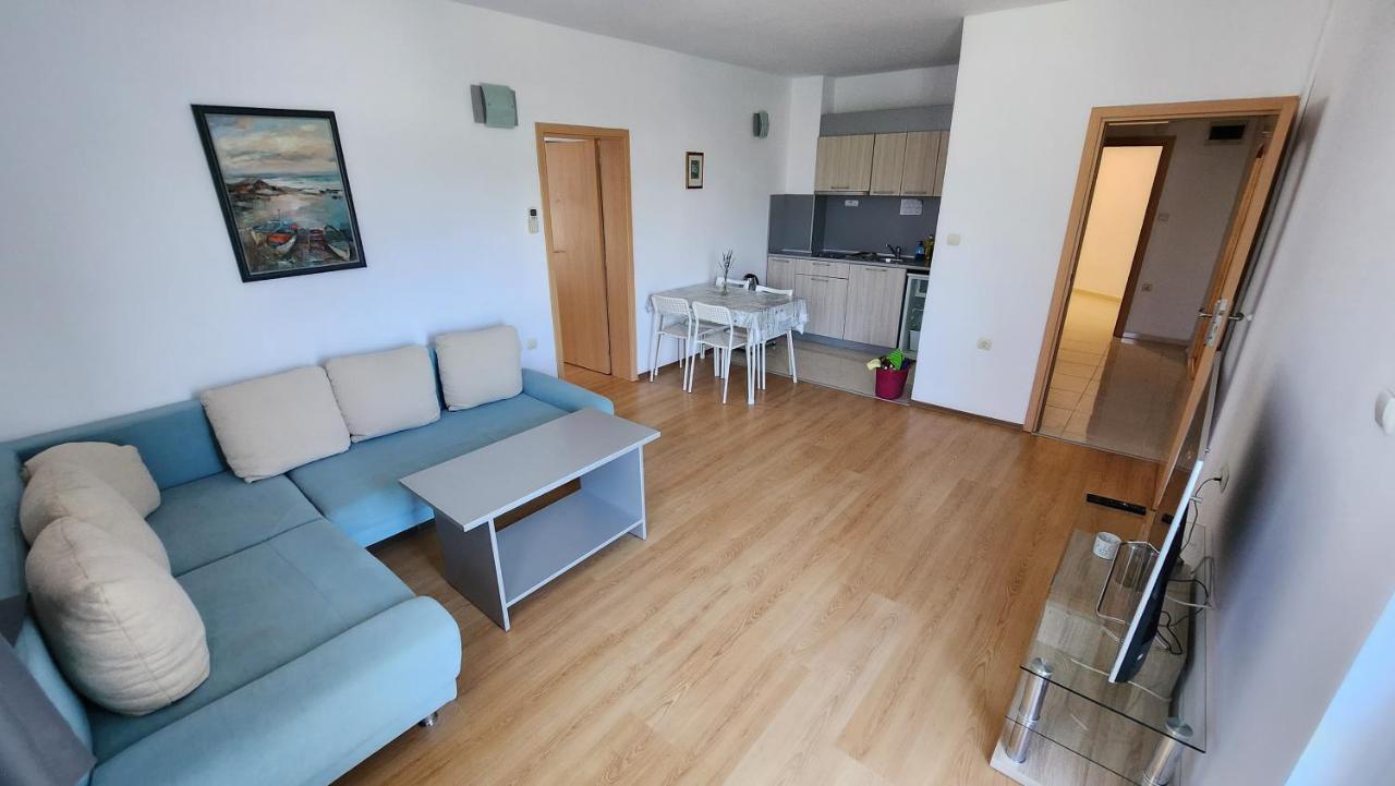 Nushev Hotel Sveti Vlas Ngoại thất bức ảnh