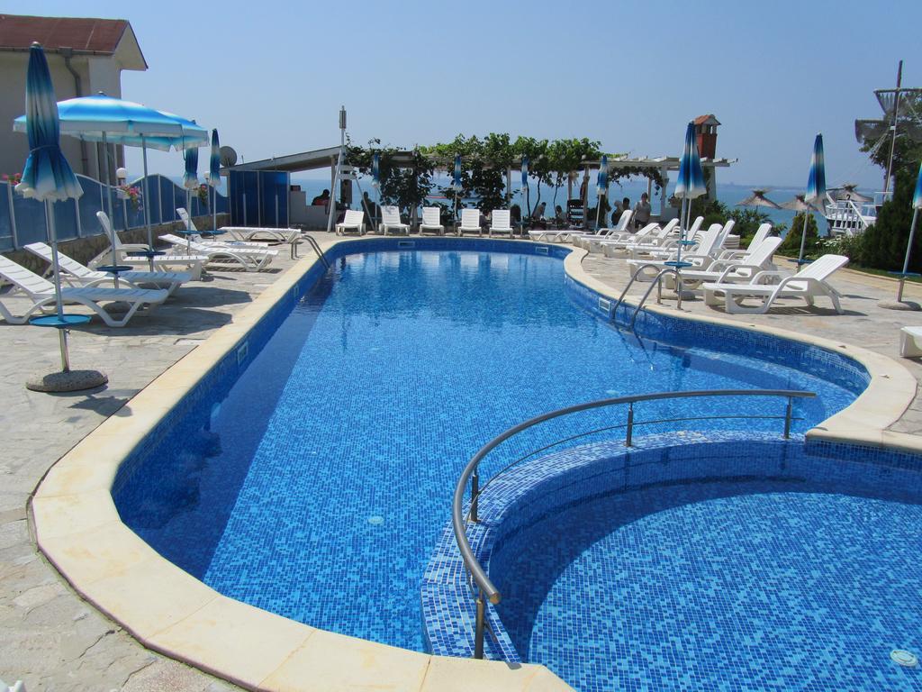 Nushev Hotel Sveti Vlas Ngoại thất bức ảnh