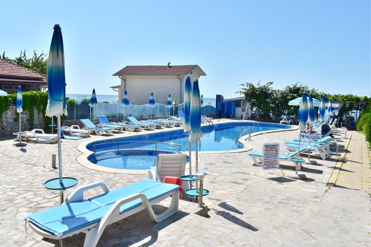 Nushev Hotel Sveti Vlas Ngoại thất bức ảnh