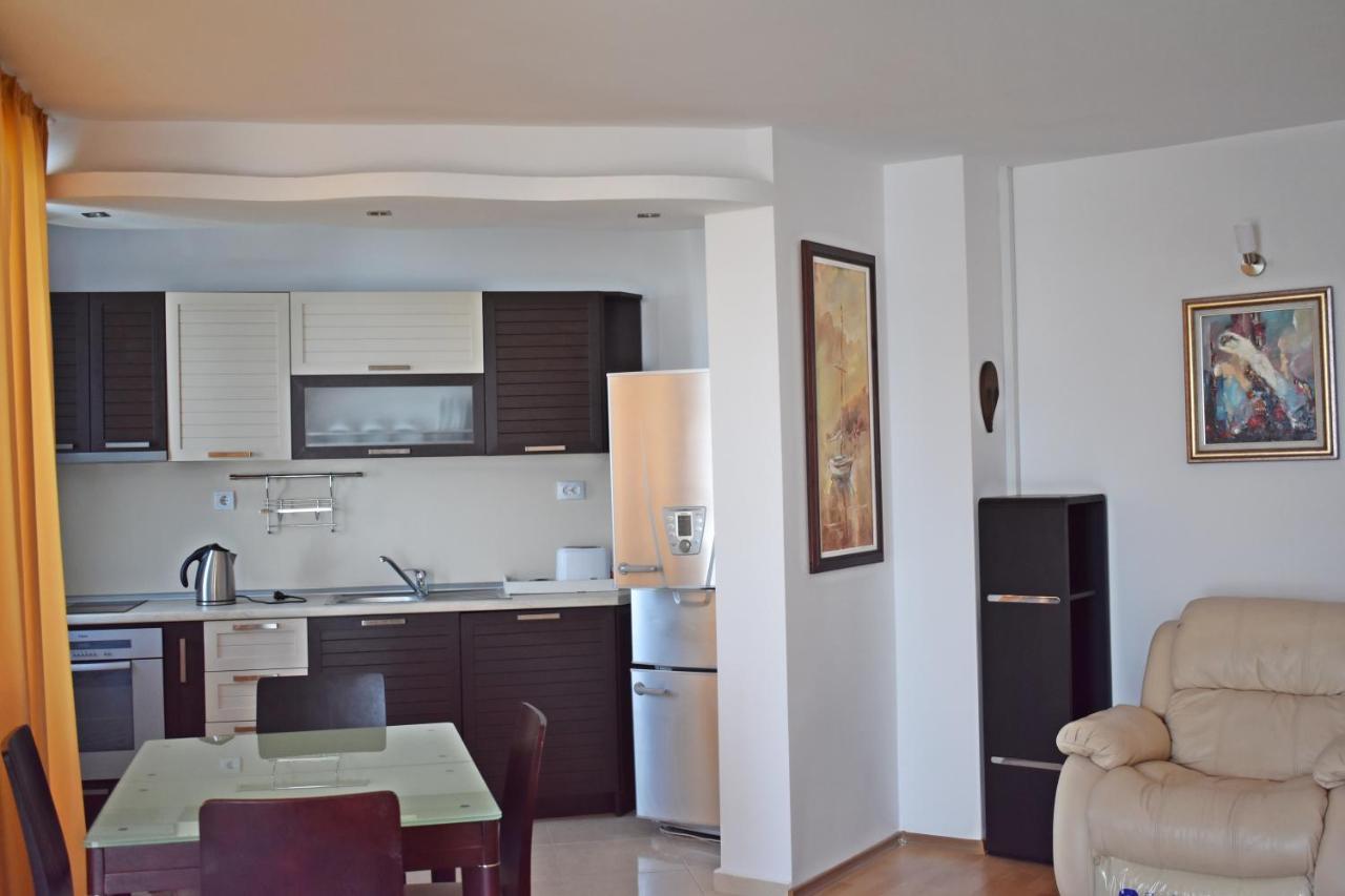Nushev Hotel Sveti Vlas Ngoại thất bức ảnh